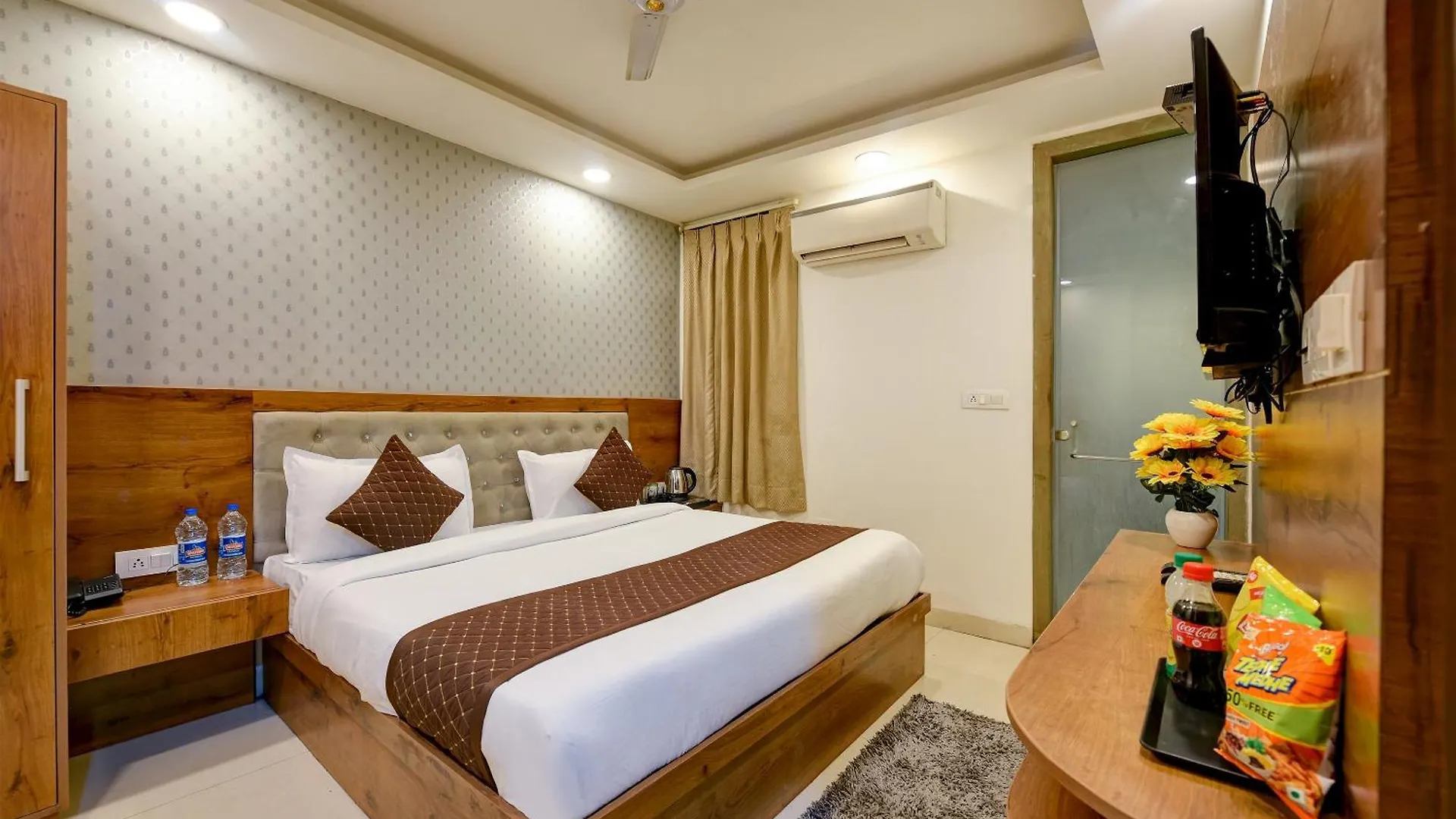 ****  Hotel Grand Qubic Near Delhi Airport New Delhi Inde