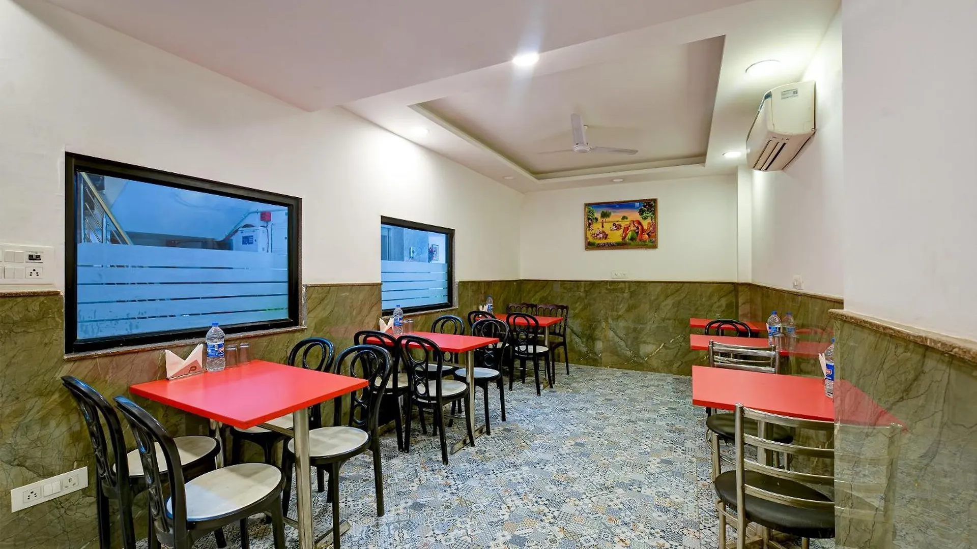 Hotel Grand Qubic Near Delhi Airport New Delhi