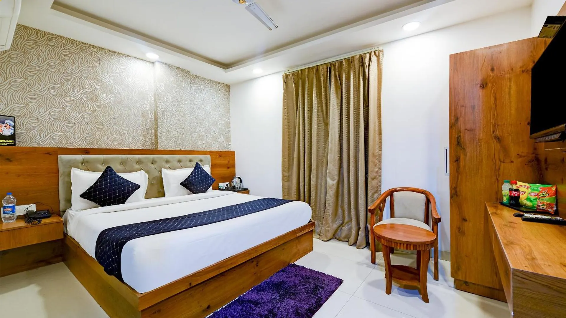 Hotel Grand Qubic Near Delhi Airport Új-Delhi 4*,  India