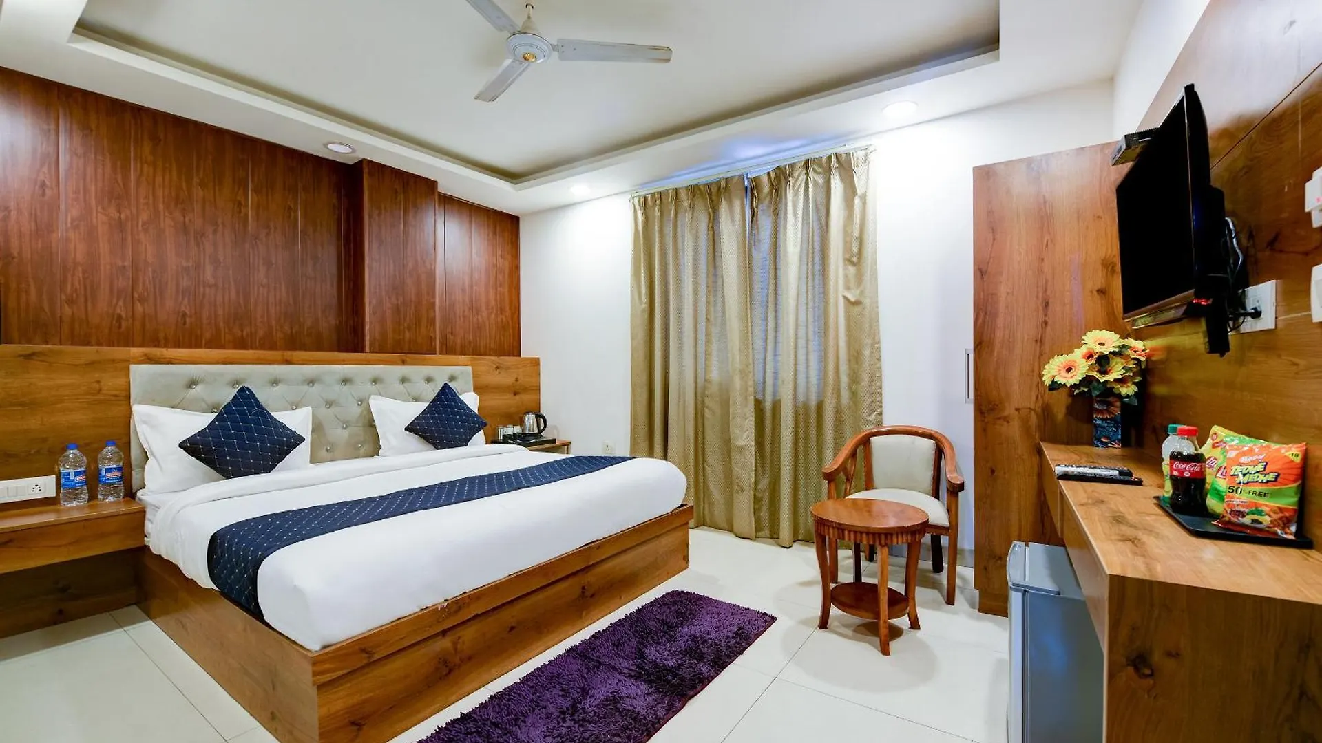 Hotel Grand Qubic Near Delhi Airport Új-Delhi 4*,  India